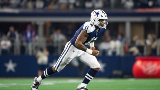 Dallas Cowboys linebacker Micah Parsons runs onto the field.